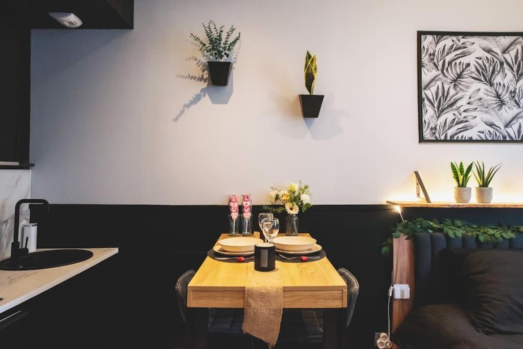 Love Room, La Douce Angevine Angers Exterior foto